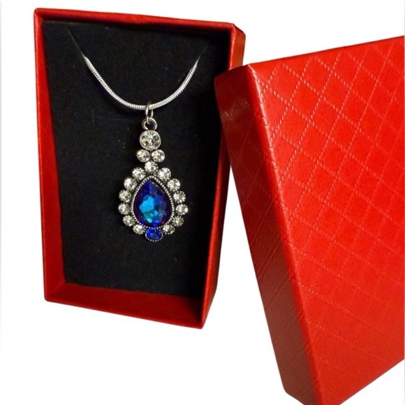 Jewelry - Elegant Blue Teardrop Pendant Necklace
